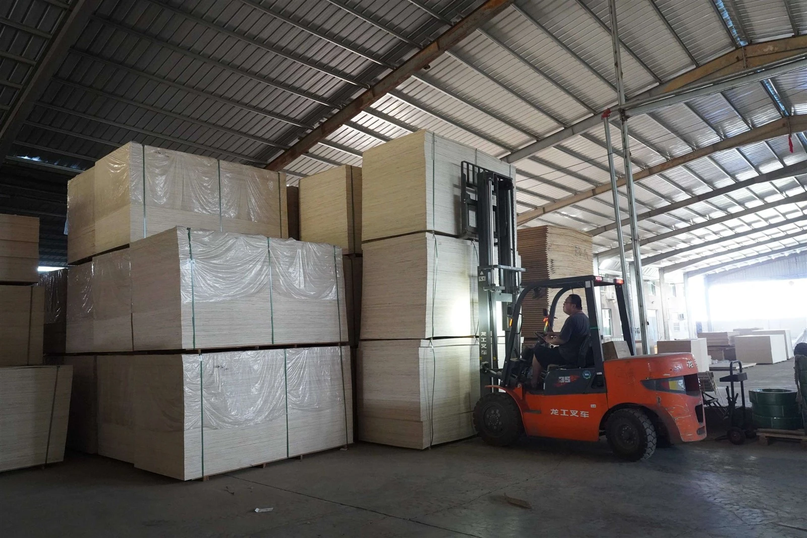 warehouse(1).jpg warehouse(1).jpg
